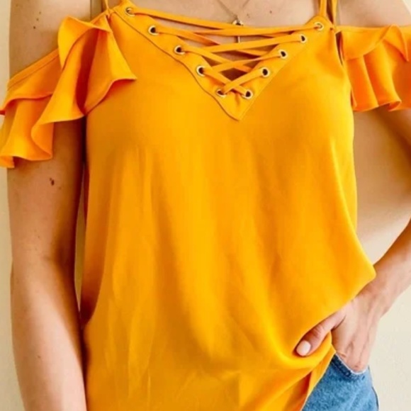 Express Lace-Up Cold Shoulder Cami - Picture 3 of 9